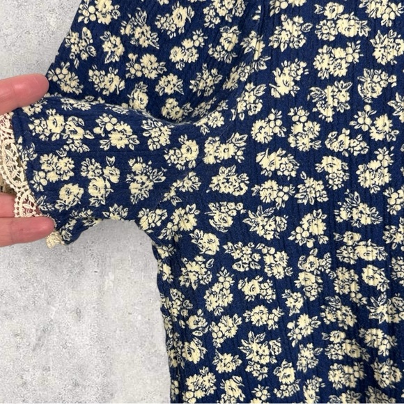 Sezane Clea Shirt Floral Crinkle Size Small French Top Blouse Romantic Lace Trim - Picture 9 of 16